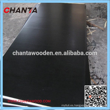 1220X2440 WBP melamina álamo marrón negro laminado madera contrachapada materiales de construcción modernos